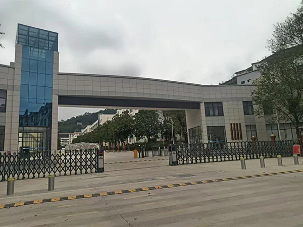 Buleway Construction svømmebassengprosjekt: Malipo National Middle School, Yunnan-provinsen.